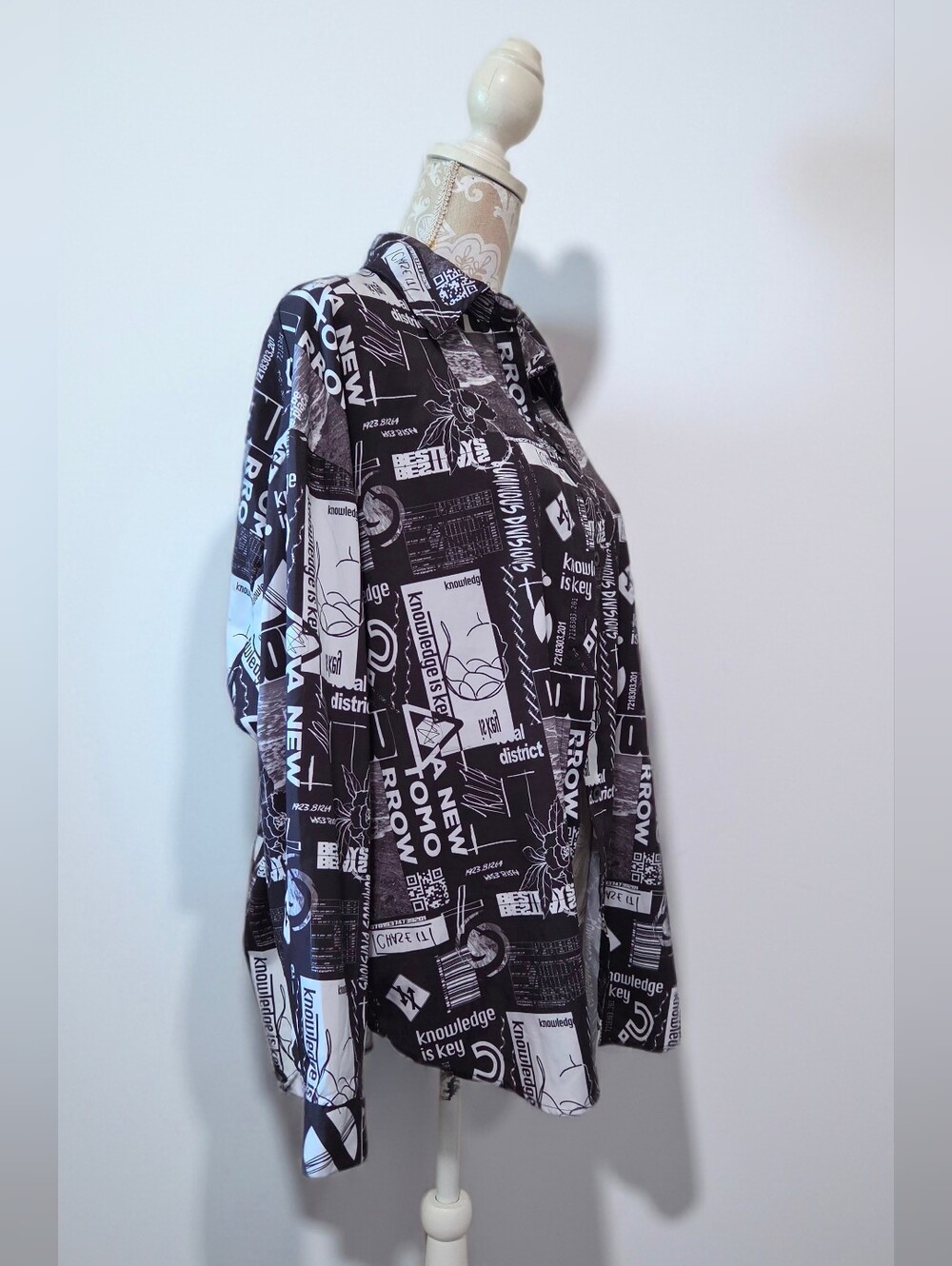Shein Pop Art Newspaper Print Black And White Long Sleeved Blouse Size L/XL